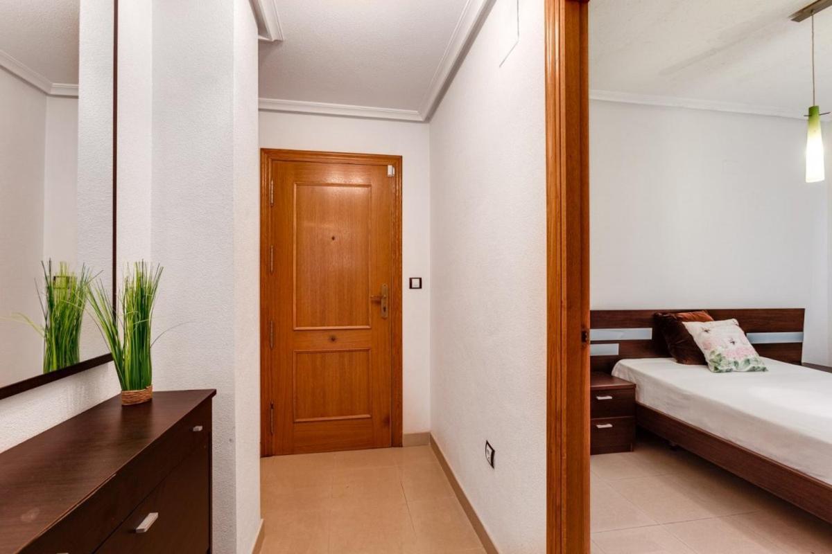 Nice Apartment With Terrace On The Los Locos Beach Torrevieja Esterno foto
