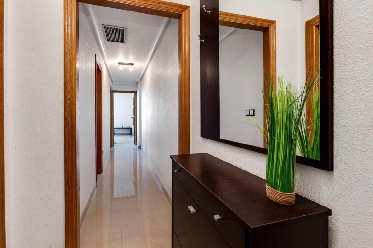 Nice Apartment With Terrace On The Los Locos Beach Torrevieja Esterno foto